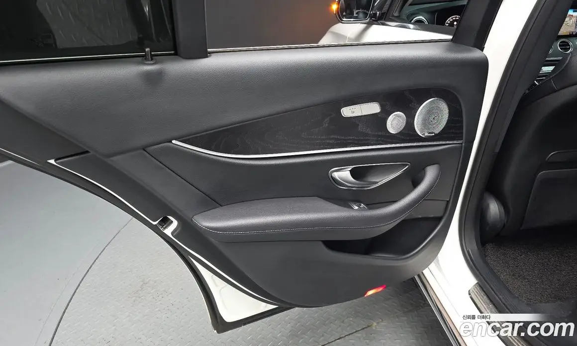 Mercedes-Benz E-Class 2019 2.0 автомат (гидро), фото 15