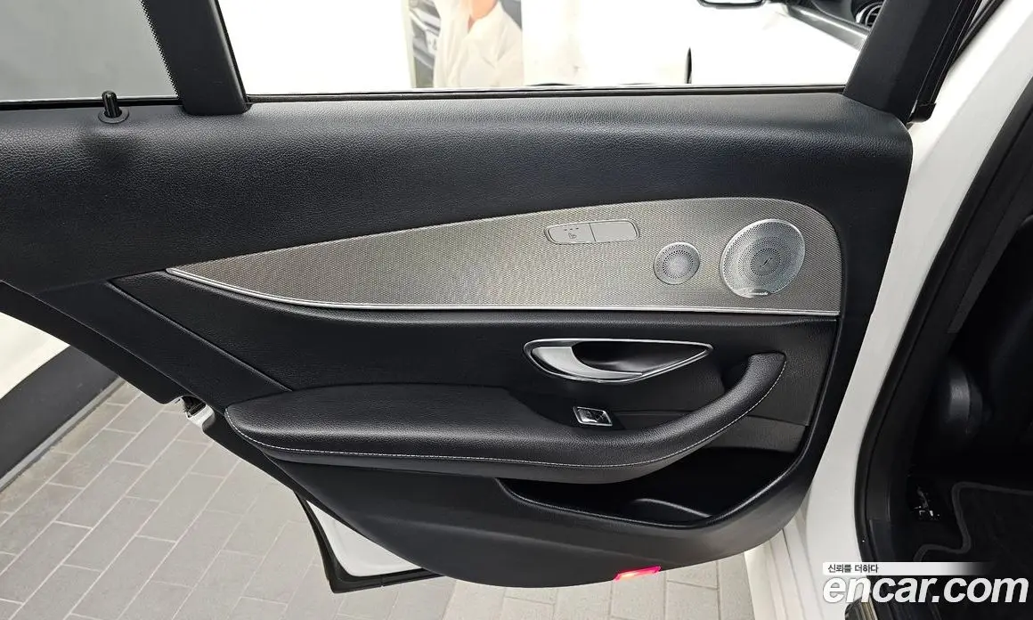 Mercedes-Benz E-Class 2019 2.0 автомат (гидро), фото 15 Mercedes-Benz E-Class 2019 2.0 автомат (гидро), фото 15
