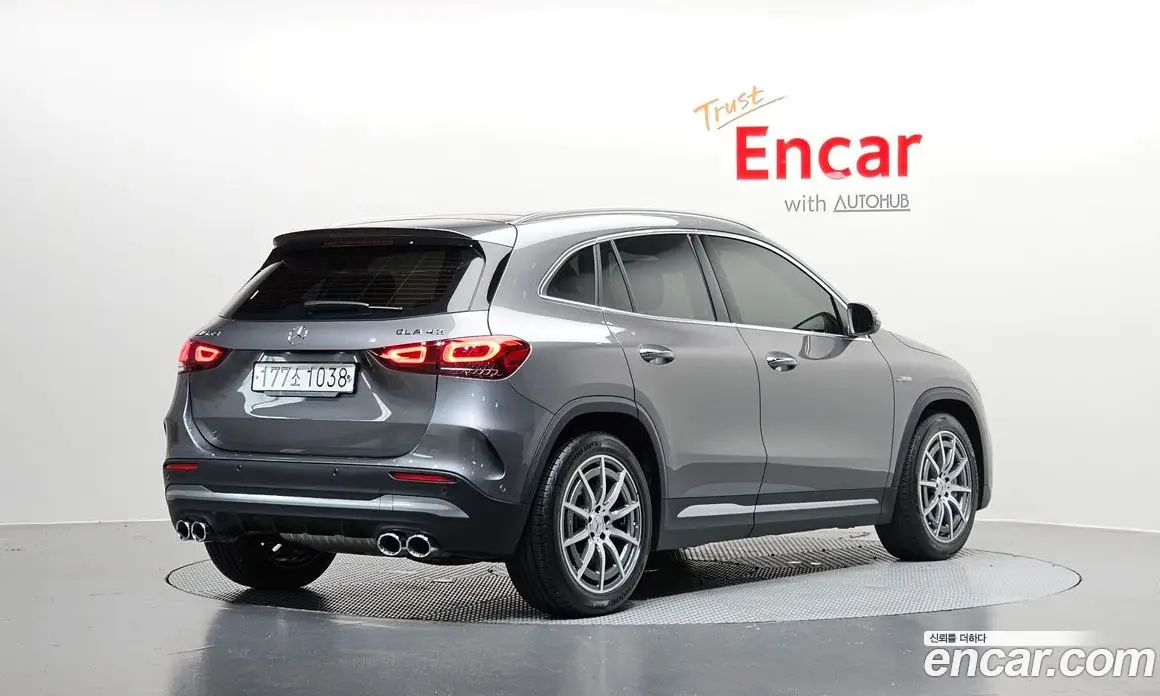 Mercedes-Benz GLA-Class 2021 2.0 автомат (гидро), фото 1