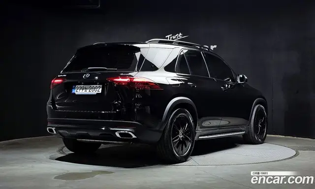 Mercedes-Benz GLE-Class 2025 2.0 автомат (гидро), миниатюра 2
