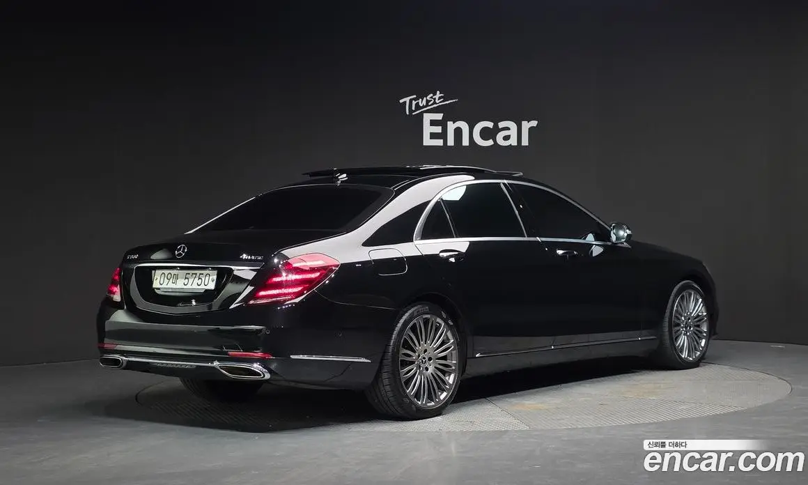 Mercedes-Benz S-Class 2018 4.0 автомат (гидро), фото 2 Mercedes-Benz S-Class 2018 4.0 автомат (гидро), фото 2