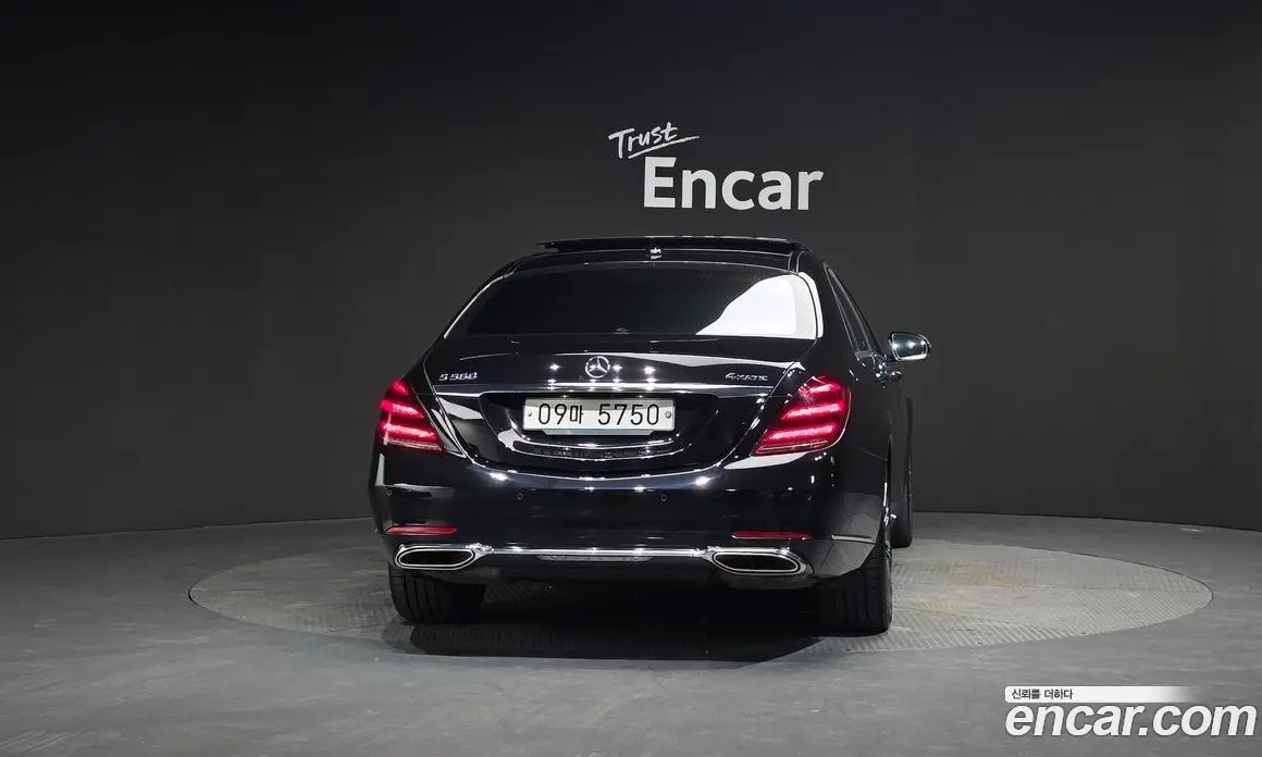 Mercedes-Benz S-Class 2018 4.0 автомат (гидро), фото 4 Mercedes-Benz S-Class 2018 4.0 автомат (гидро), фото 4