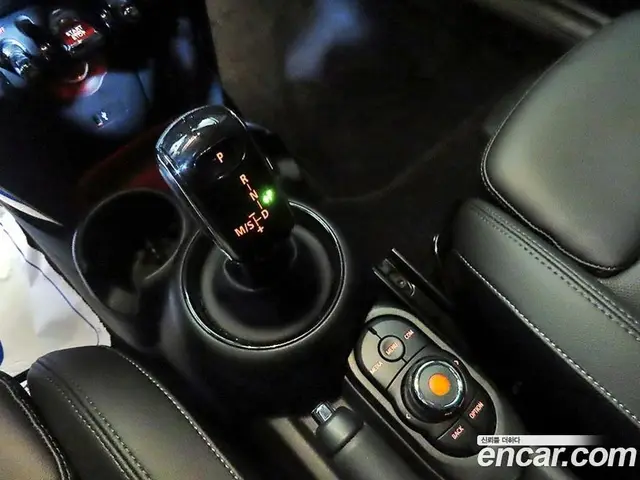 Mini Cooper 2020 1.5 автомат (гидро), миниатюра 12