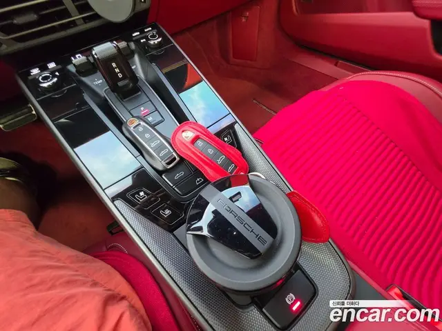 Porsche 911 2023 3.0 автомат (гидро), миниатюра 6