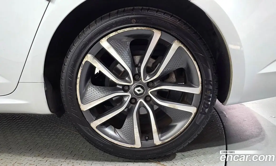 Renault (Samsung) SM6 2016 1.6 автомат (гидро), фото 7 Renault (Samsung) SM6 2016 1.6 автомат (гидро), фото 7