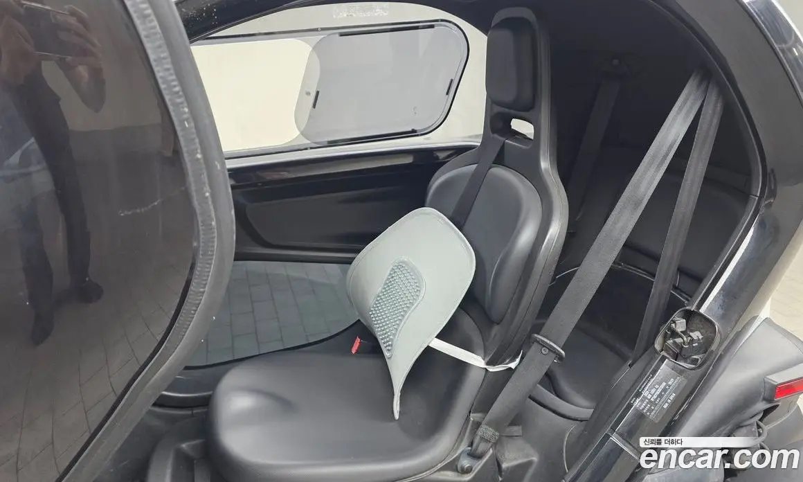 Renault (Samsung) Twizy 2019 0.1 автомат (гидро), фото 13 Renault (Samsung) Twizy 2019 0.1 автомат (гидро), фото 13