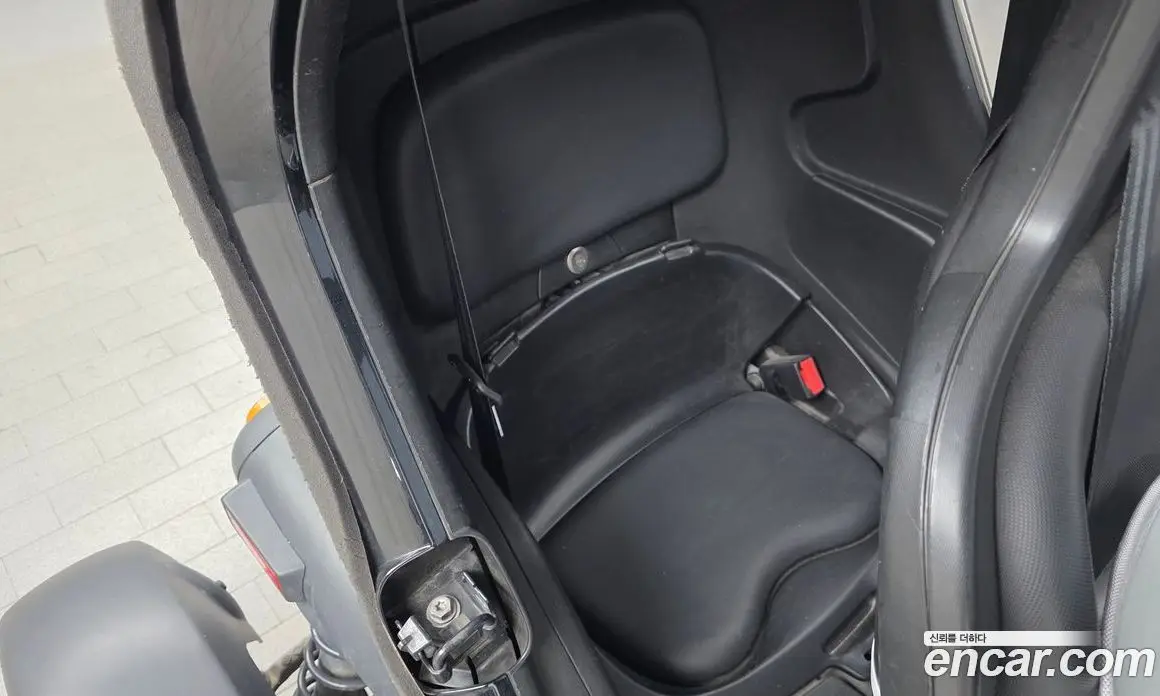 Renault (Samsung) Twizy 2019 0.1 автомат (гидро), фото 17 Renault (Samsung) Twizy 2019 0.1 автомат (гидро), фото 17