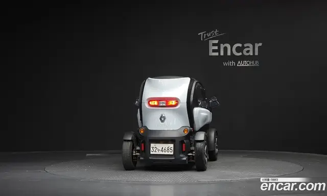 Renault (Samsung) Twizy 2019 0.1 автомат (гидро), миниатюра 4 Renault (Samsung) Twizy 2019 0.1 автомат (гидро), миниатюра 4