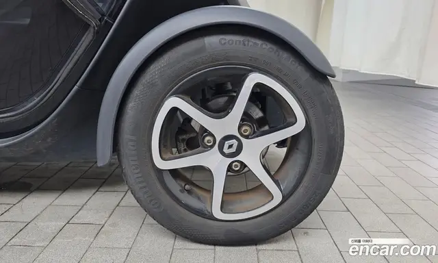 Renault (Samsung) Twizy 2019 0.1 автомат (гидро), миниатюра 7 Renault (Samsung) Twizy 2019 0.1 автомат (гидро), миниатюра 7