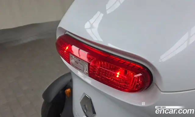 Renault (Samsung) Twizy 2019 0.1 автомат (гидро), миниатюра 9 Renault (Samsung) Twizy 2019 0.1 автомат (гидро), миниатюра 9