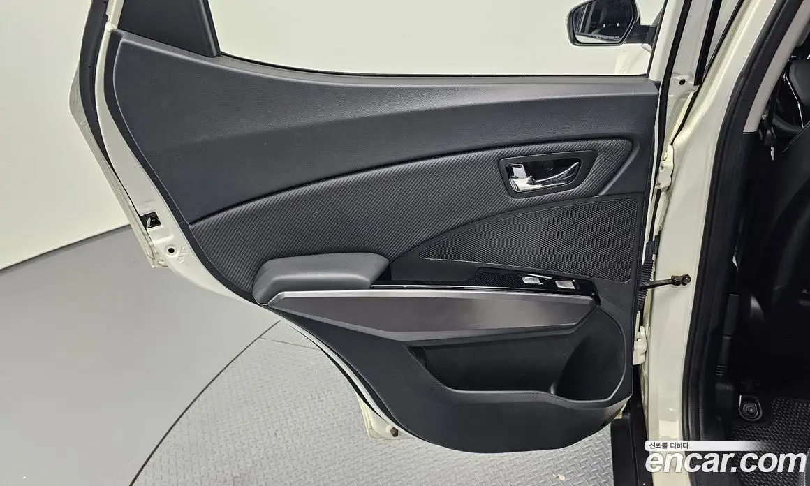 SsangYong TIBOLI 2017 1.6 автомат (гидро), фото 15