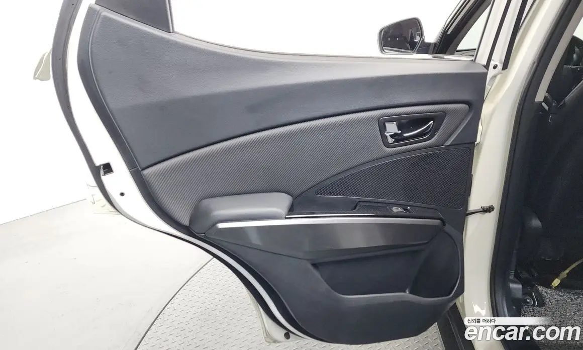 SsangYong TIBOLI 2019 1.6 автомат (гидро), фото 15