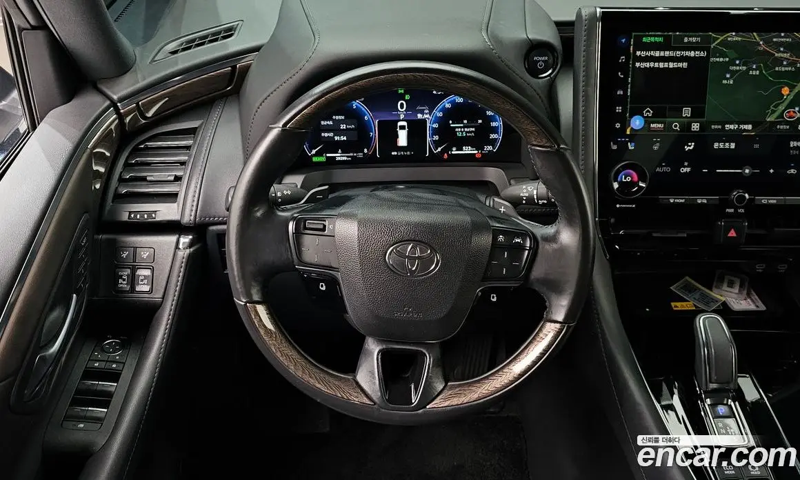 Toyota Alphard 2023 2.5 автомат (гидро), фото 19