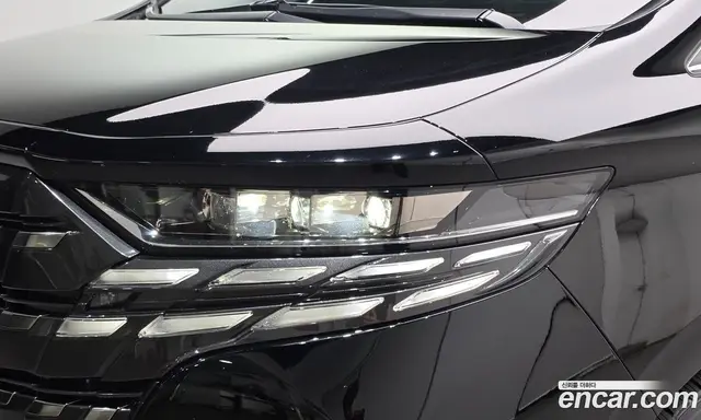 Toyota Alphard 2023 2.5 автомат (гидро), миниатюра 8