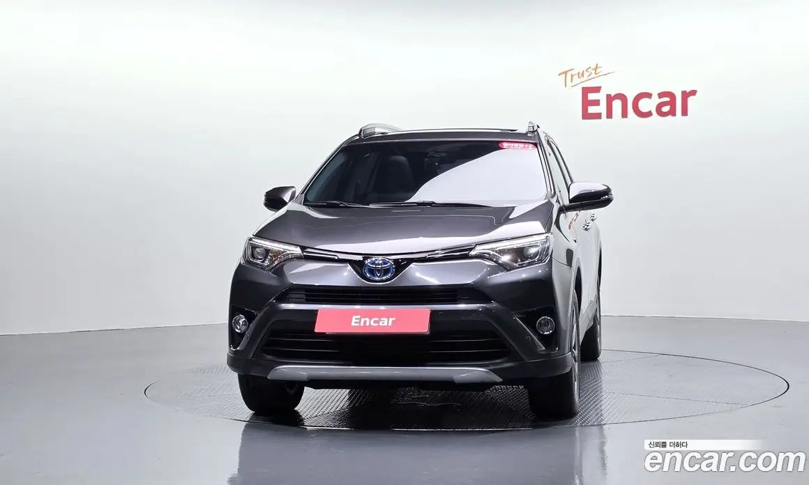 Toyota RAV4 2018 2.5 автомат (гидро), фото 2