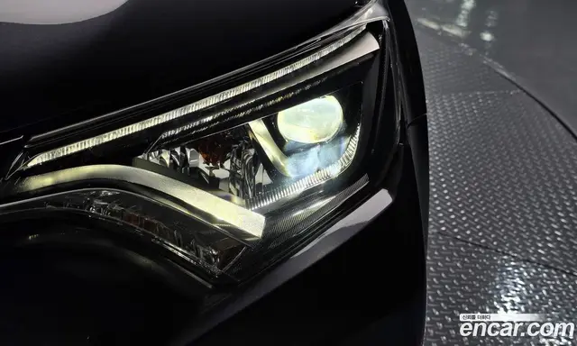 Toyota RAV4 2018 2.5 автомат (гидро), миниатюра 7