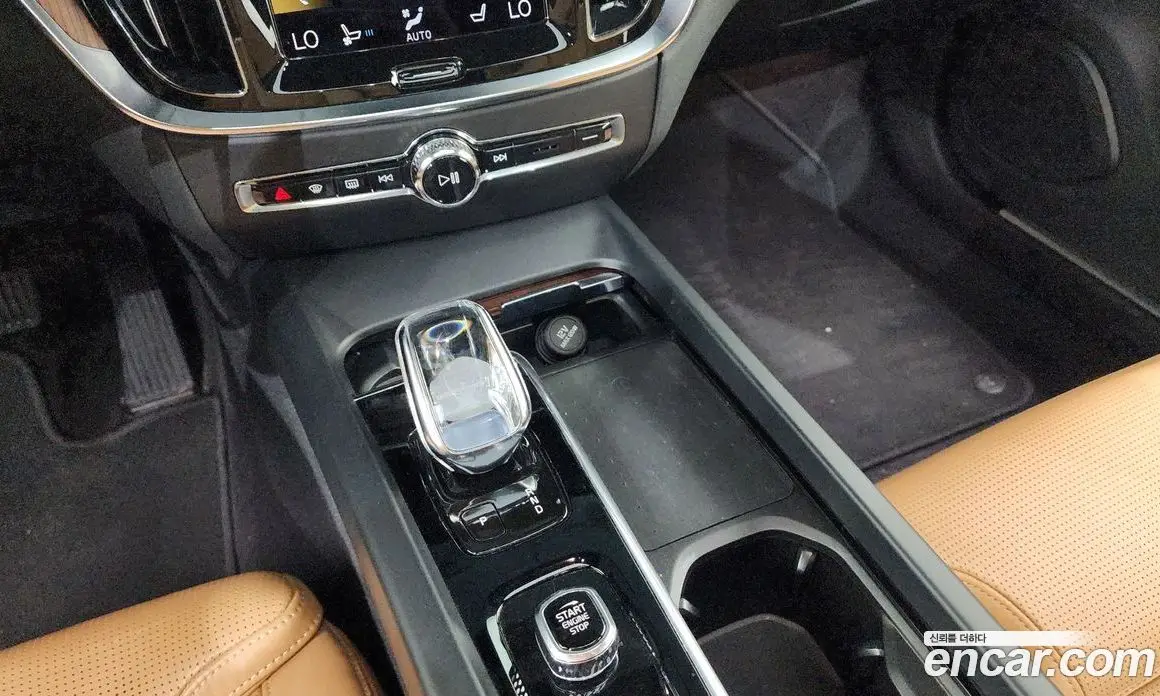 Volvo S60 2021 2.0 автомат (гидро), фото 12 Volvo S60 2021 2.0 автомат (гидро), фото 12