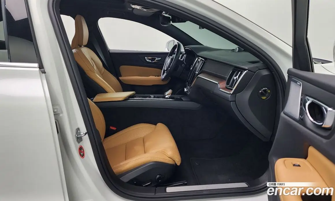 Volvo S60 2021 2.0 автомат (гидро), фото 16 Volvo S60 2021 2.0 автомат (гидро), фото 16