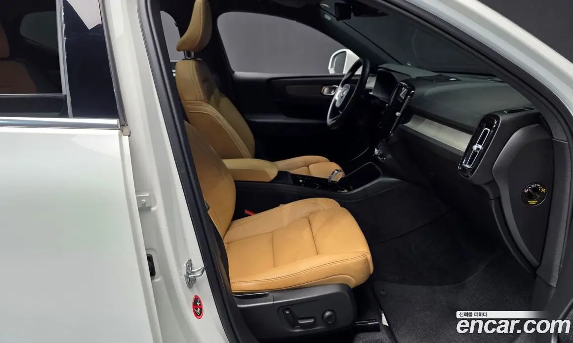 Volvo XC40 2020 2.0 автомат (гидро), фото 17 Volvo XC40 2020 2.0 автомат (гидро), фото 17
