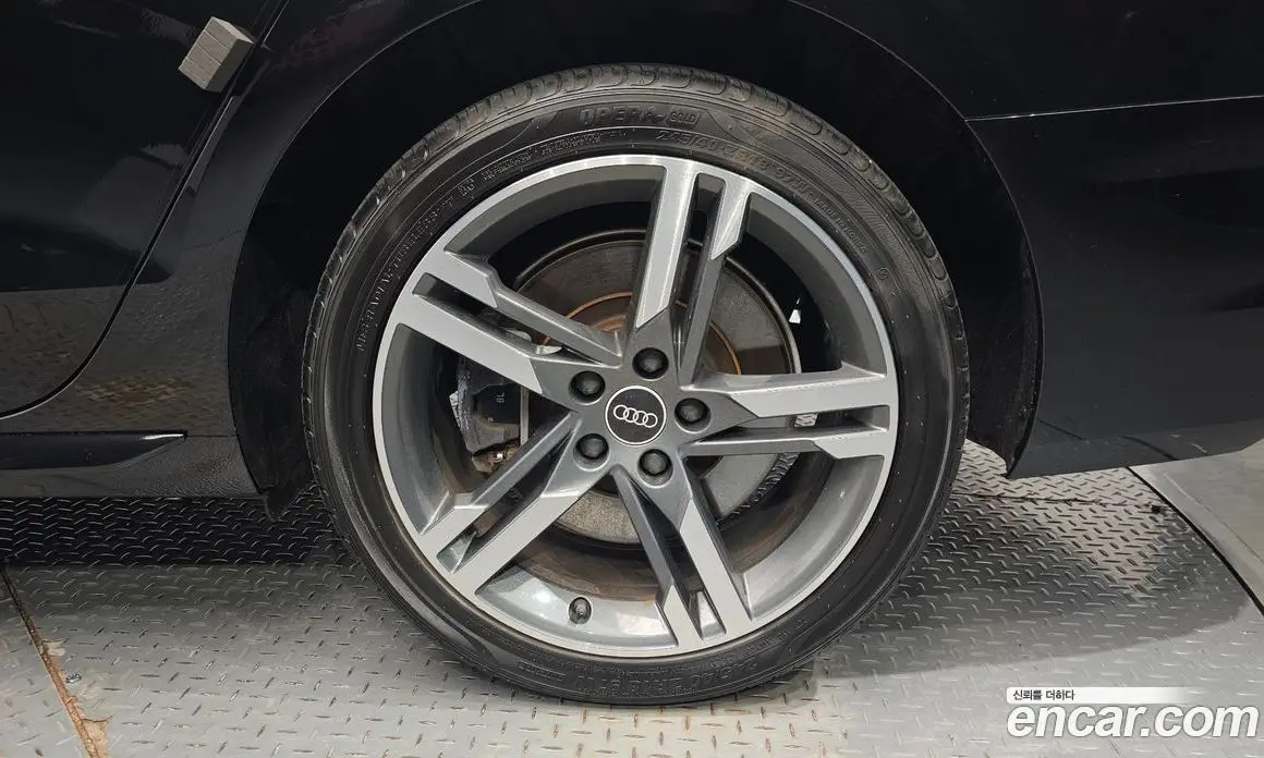 Audi A4 2021 2.0 автомат (гидро), фото 6 Audi A4 2021 2.0 автомат (гидро), фото 6