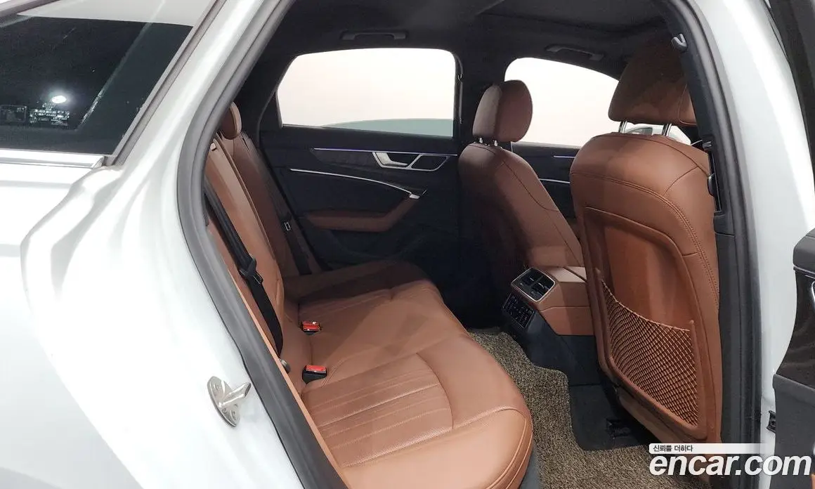 Audi A6 2021 2.0 автомат (гидро), фото 17