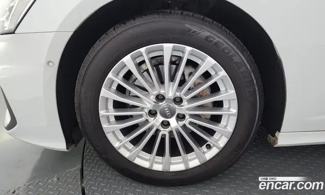 Audi A6 2021 2.0 автомат (гидро), миниатюра 5