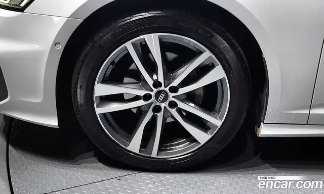 Audi A6 2022 2.0 автомат (гидро), миниатюра 5
