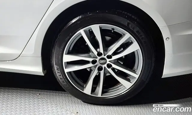 Audi A6 2022 2.0 автомат (гидро), миниатюра 7
