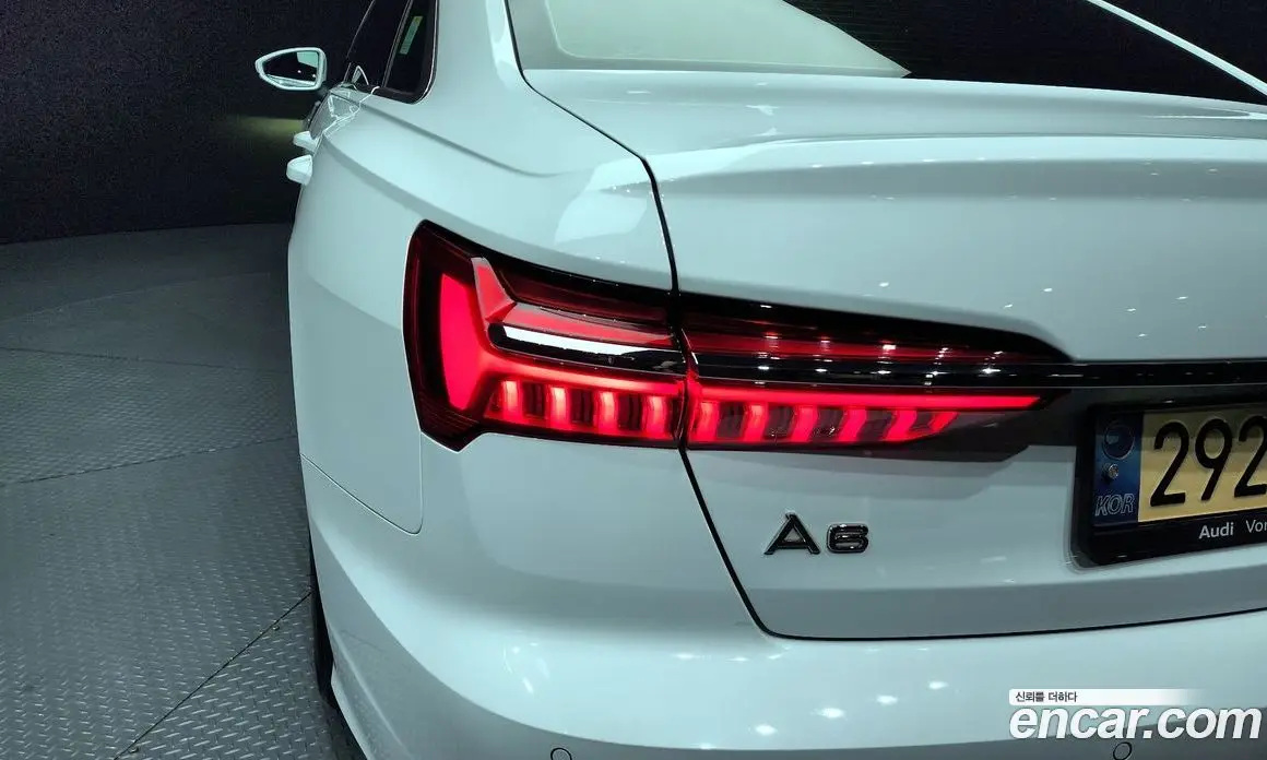 Audi A6 2022 2.0 автомат (гидро), фото 9