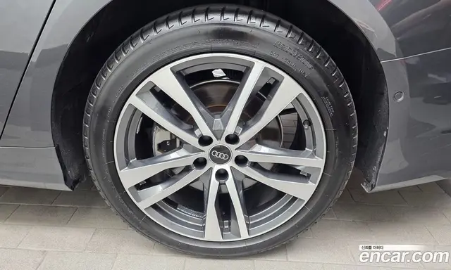 Audi A6 2022 2.0 автомат (гидро), миниатюра 7