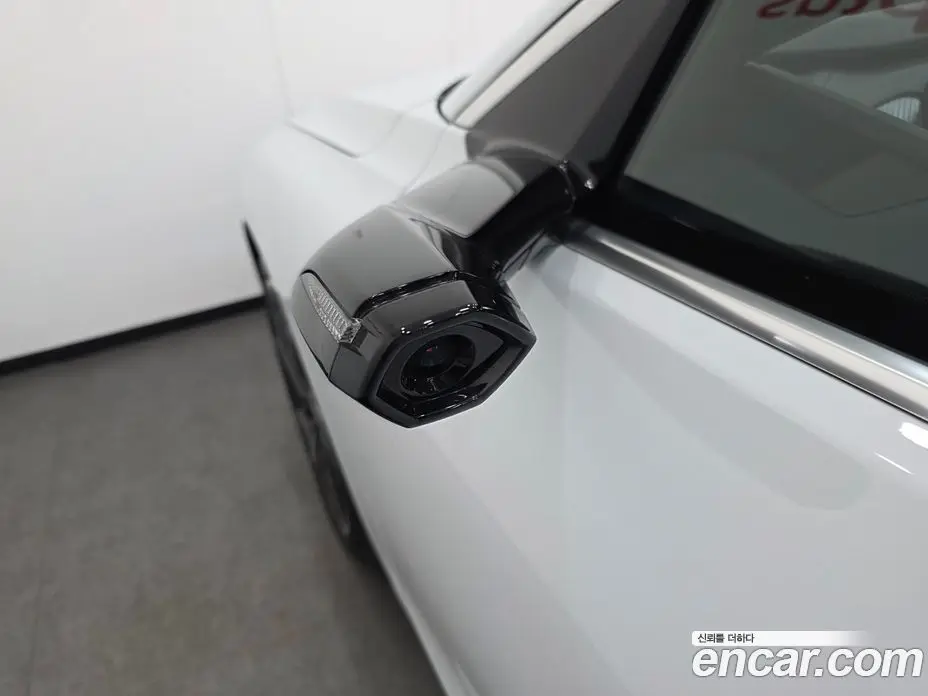 Audi A6 e-tron 2025 0.2 автомат (гидро), фото 13