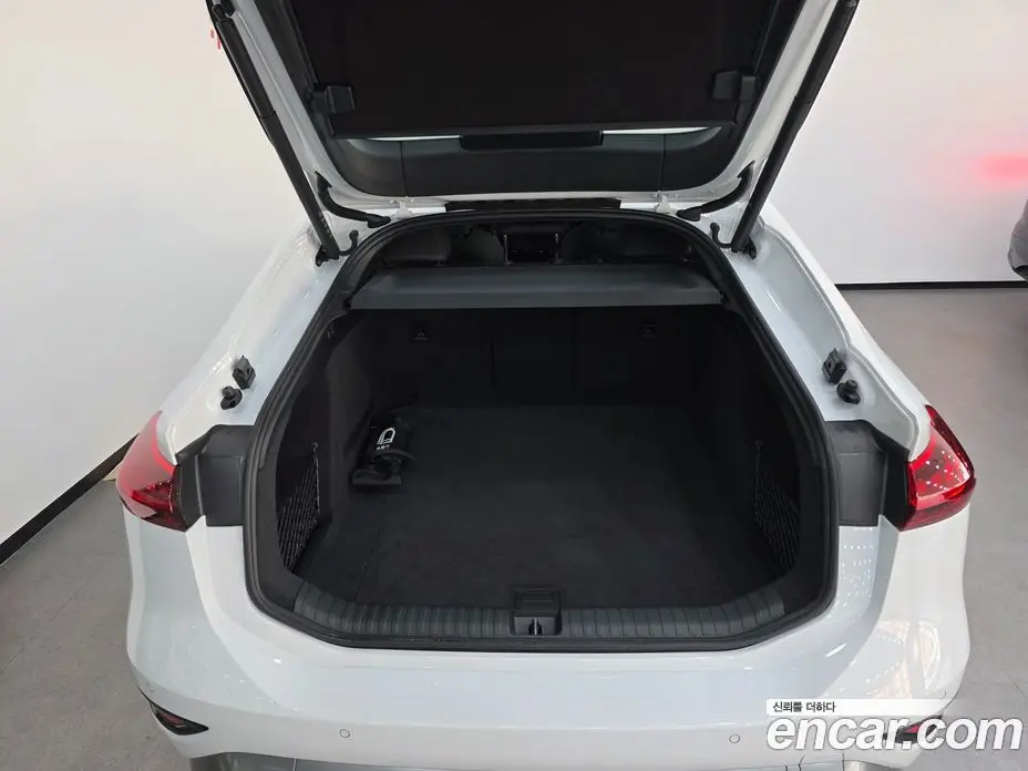 Audi A6 e-tron 2025 0.2 автомат (гидро), фото 18