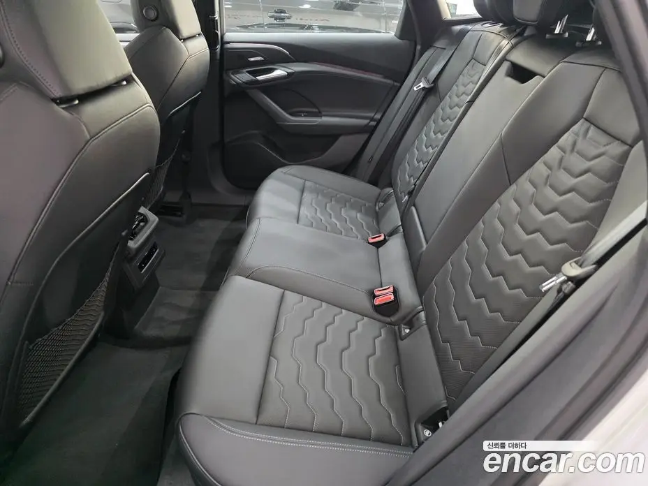 Audi A6 e-tron 2025 0.2 автомат (гидро), фото 10