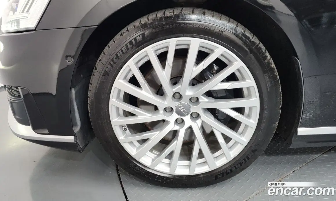 Audi A8 2019 3.0 автомат (гидро), фото 4 Audi A8 2019 3.0 автомат (гидро), фото 4