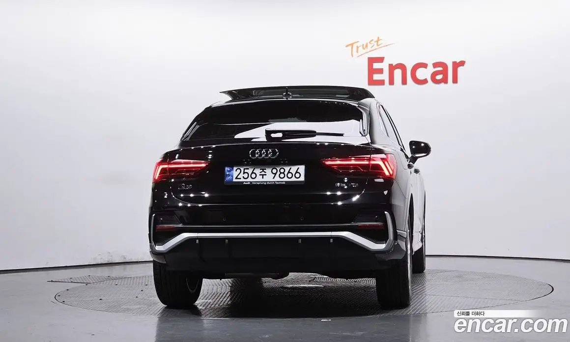Audi Q3 2022 2.0 автомат (гидро), фото 3