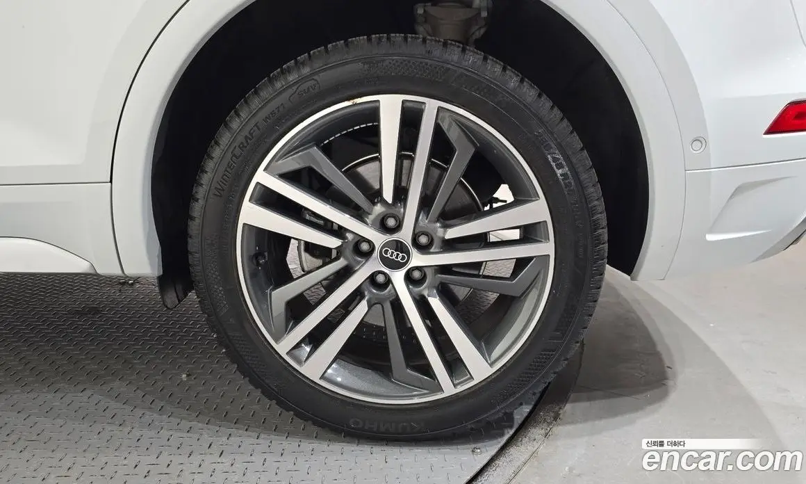 Audi Q5 2021 2.0 автомат (гидро), фото 7
