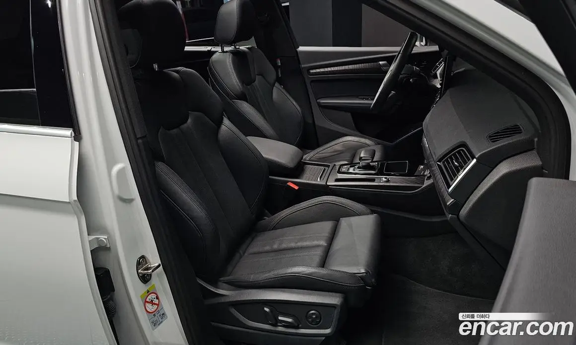 Audi Q5 2023 2.0 автомат (гидро), фото 16