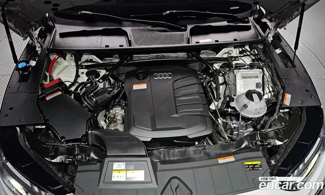 Audi Q5 2023 2.0 автомат (гидро), миниатюра 6