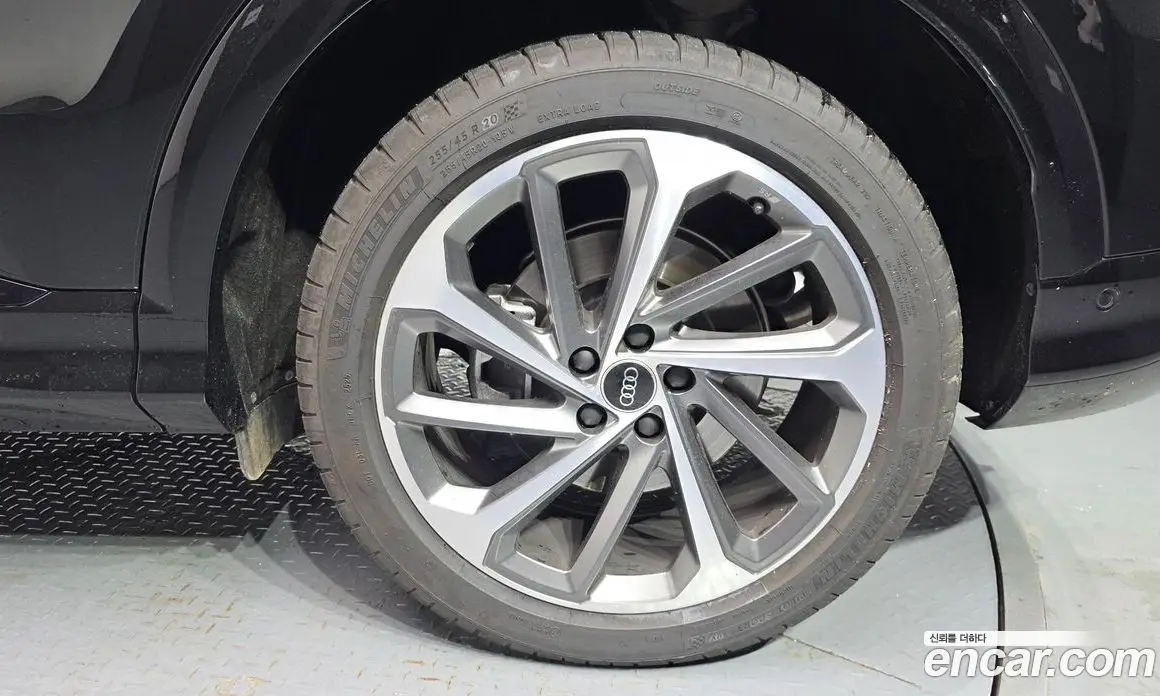 Audi Q5 2025 2.0 автомат (гидро), фото 7 Audi Q5 2025 2.0 автомат (гидро), фото 7