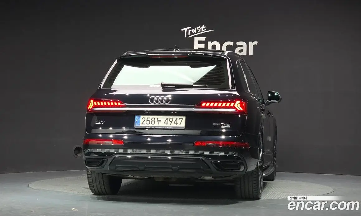Audi Q7 2021 3.0 автомат (гидро), фото 4 Audi Q7 2021 3.0 автомат (гидро), фото 4