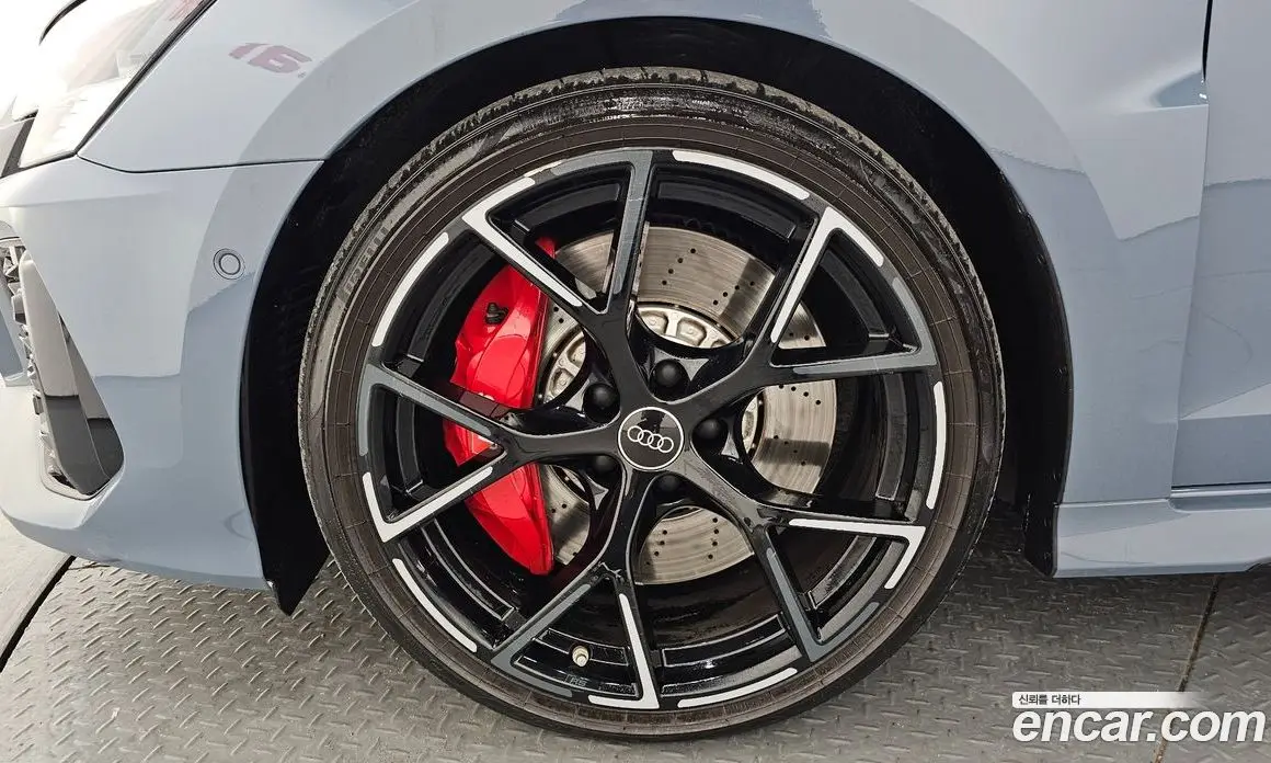 Audi RS3 2023 2.5 автомат (гидро), фото 5 Audi RS3 2023 2.5 автомат (гидро), фото 5