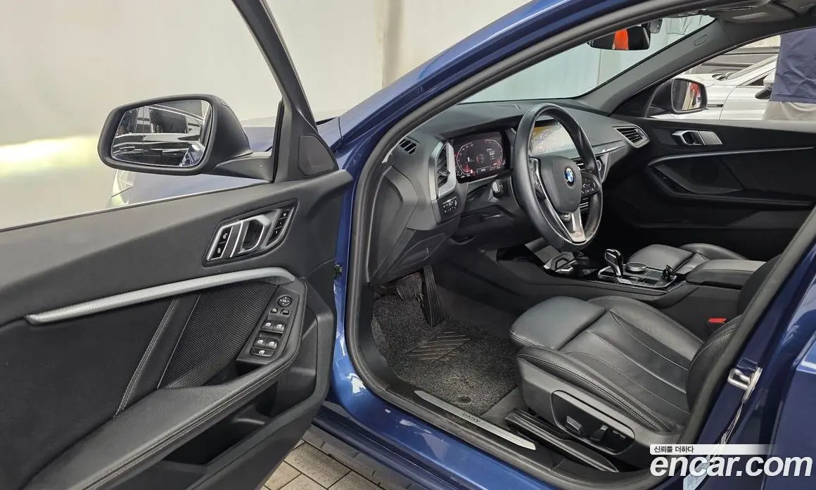 BMW 1 серия 2022 2.0 автомат (гидро), фото 13