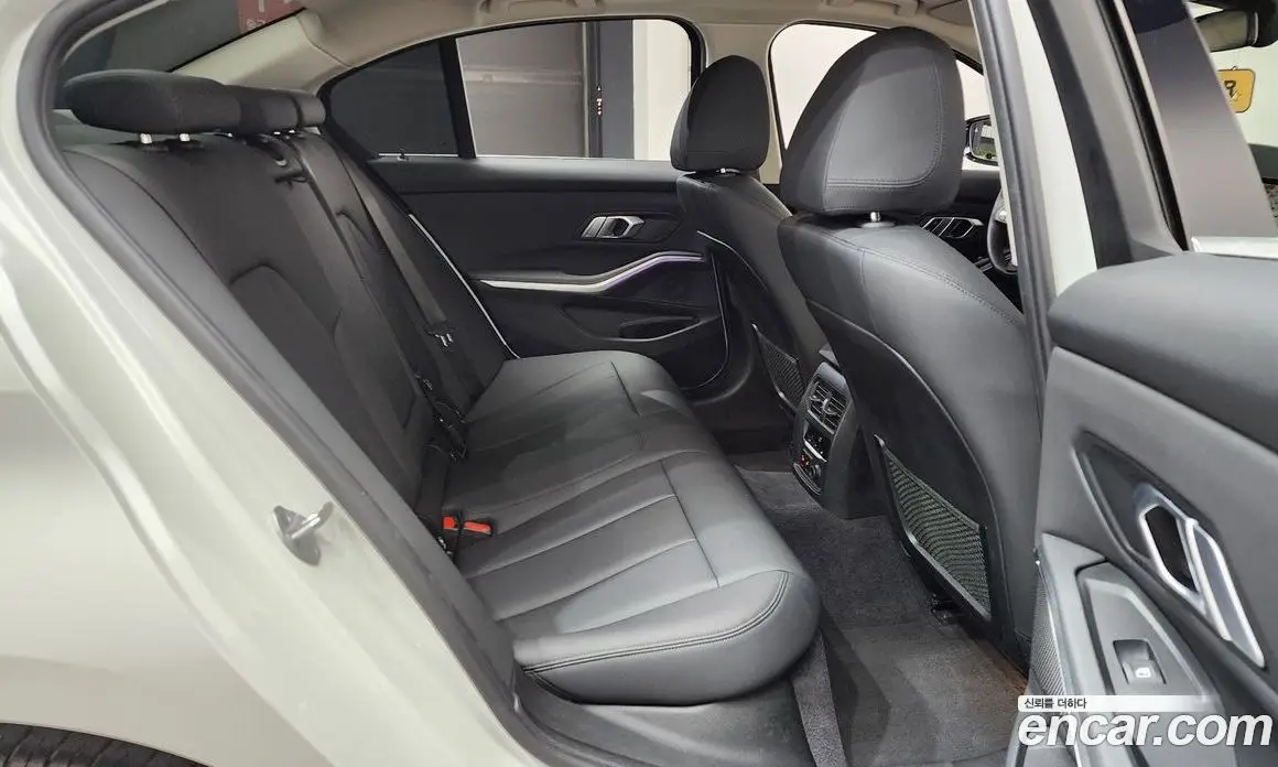BMW 3 серия 2020 2.0 автомат (гидро), фото 17