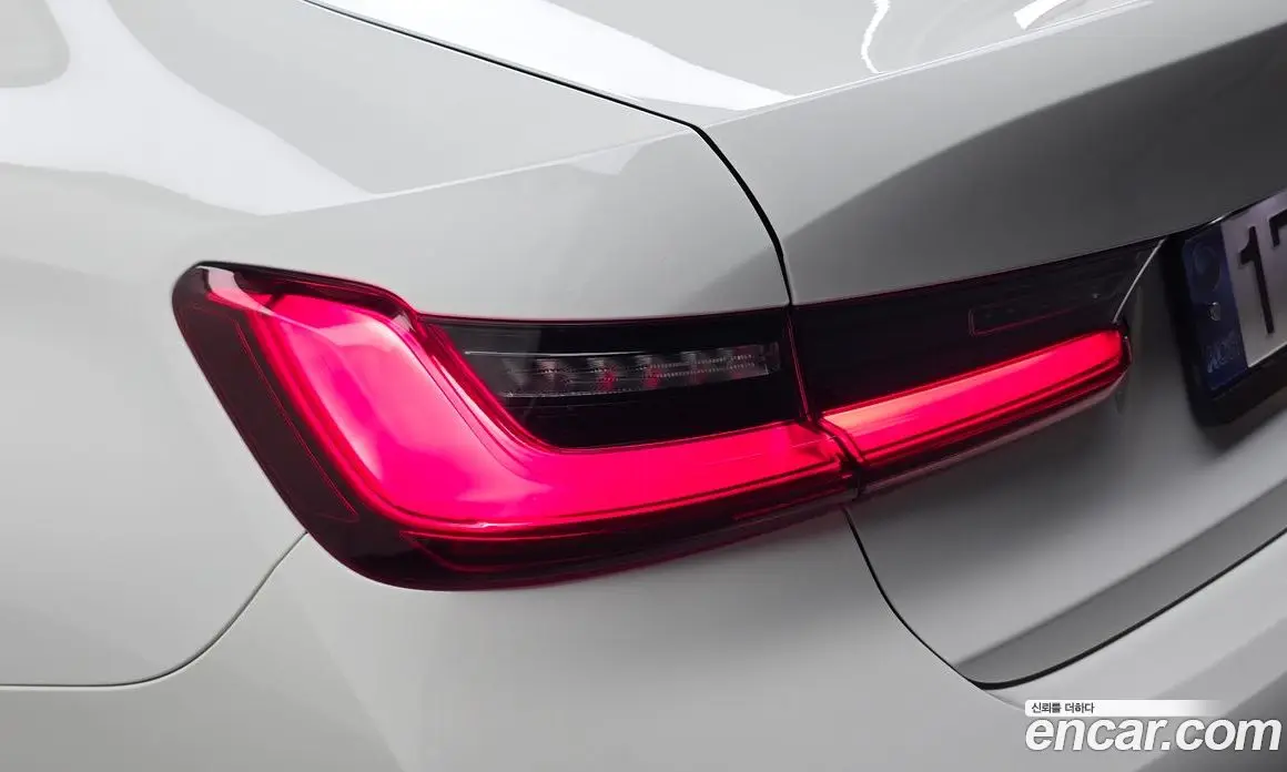 BMW 3 серия 2021 2.0 автомат (гидро), фото 9 BMW 3 серия 2021 2.0 автомат (гидро), фото 9
