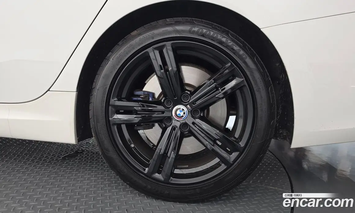 BMW 3 серия 2024 2.0 автомат (гидро), фото 6