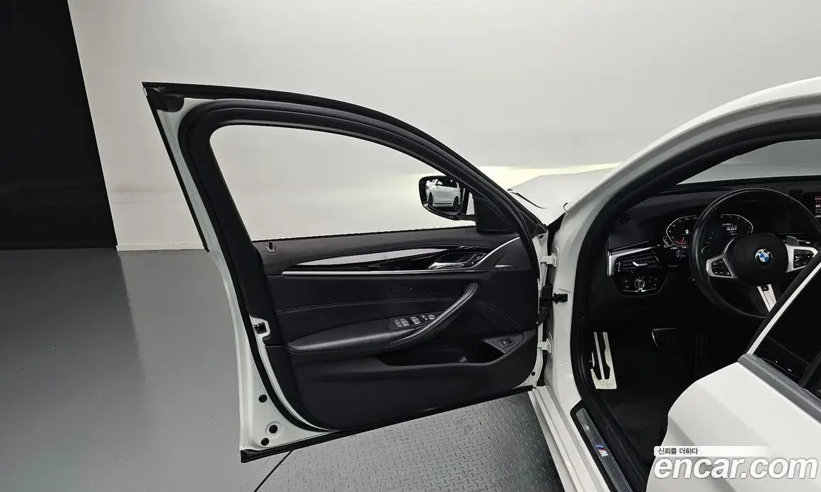 BMW 5 серия 2019 2.0 автомат (гидро), фото 14