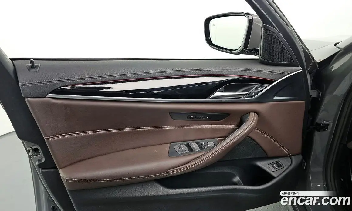 BMW 5 серия 2022 2.0 автомат (гидро), фото 14