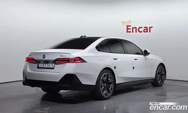 BMW 5 серия 2025 2.0 автомат (гидро), миниатюра 2