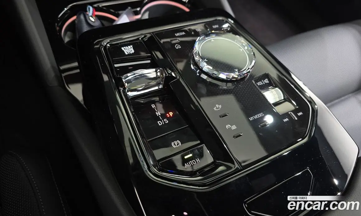 BMW 5 серия 2025 2.0 автомат (гидро), фото 12