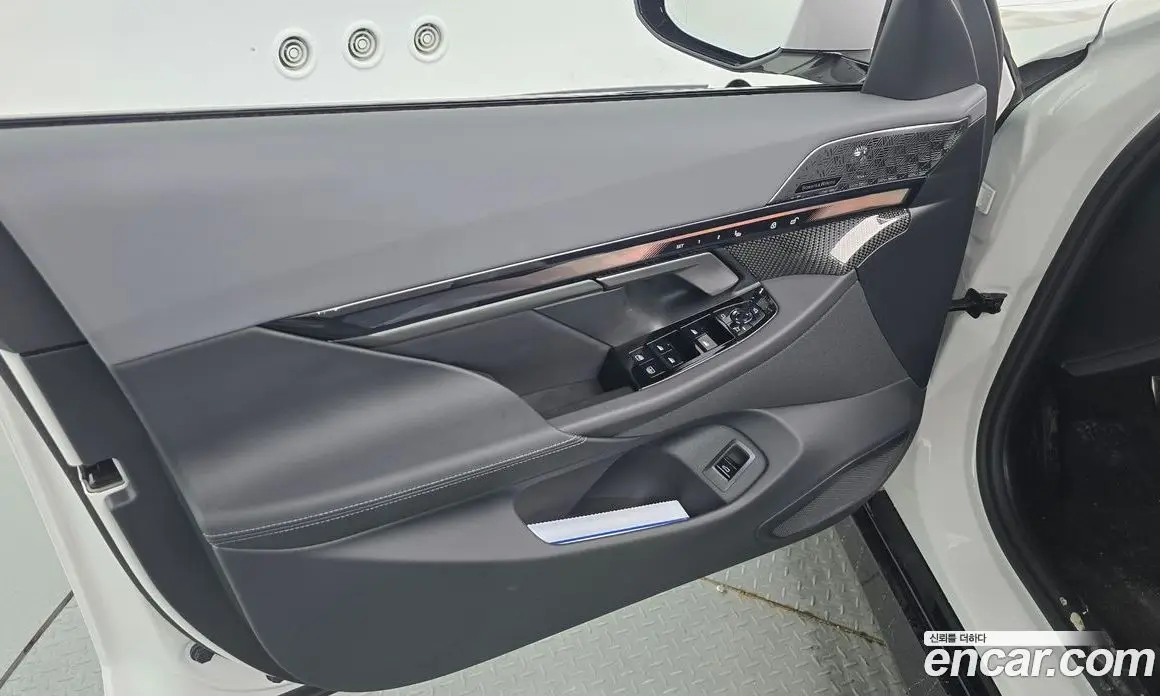 BMW 5 серия 2025 2.0 автомат (гидро), фото 14